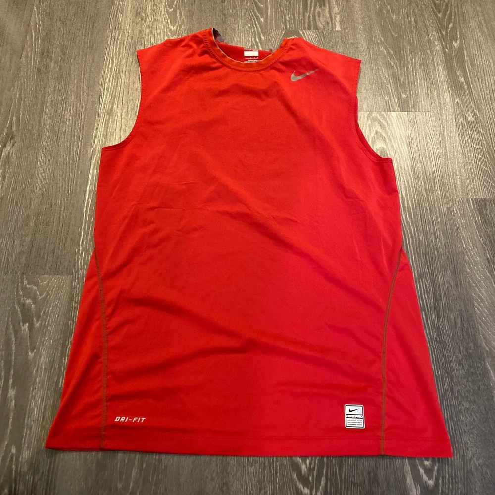 Men’s Nike Drifit workoit shirt
